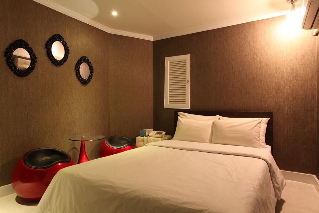Hotel Goguma Shinchon Seul Zewnętrze zdjęcie