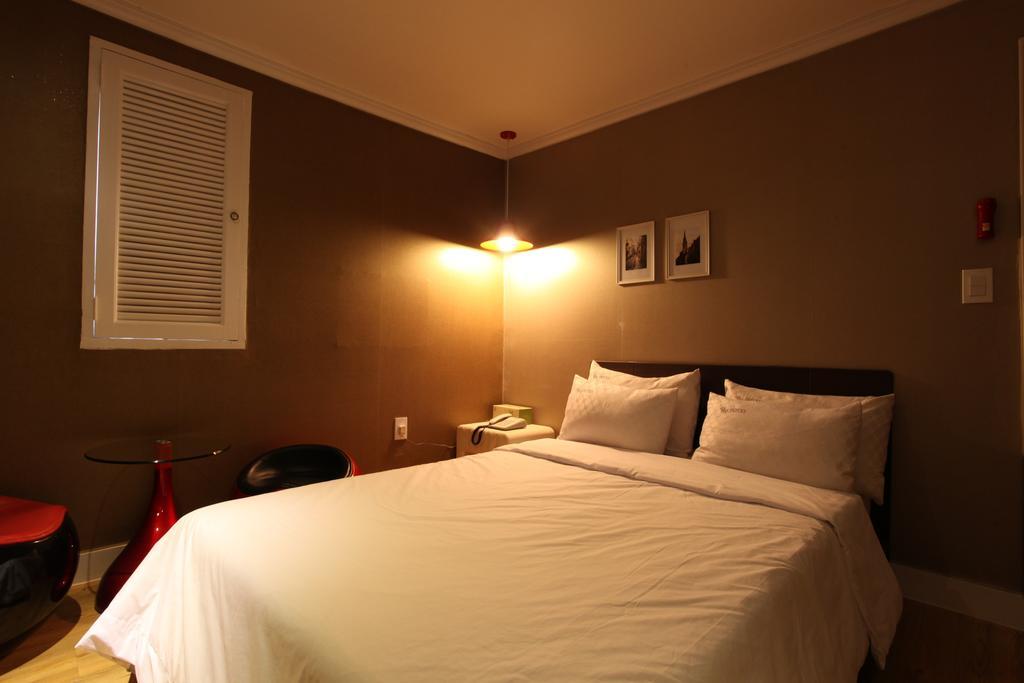 Hotel Goguma Shinchon Seul Zewnętrze zdjęcie