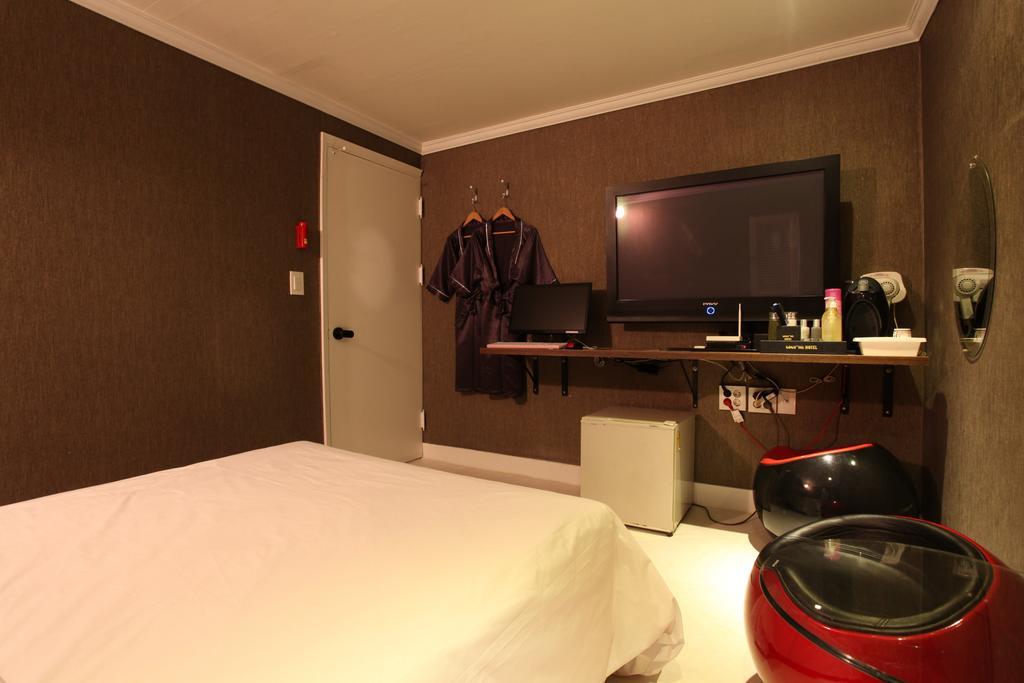 Hotel Goguma Shinchon Seul Zewnętrze zdjęcie