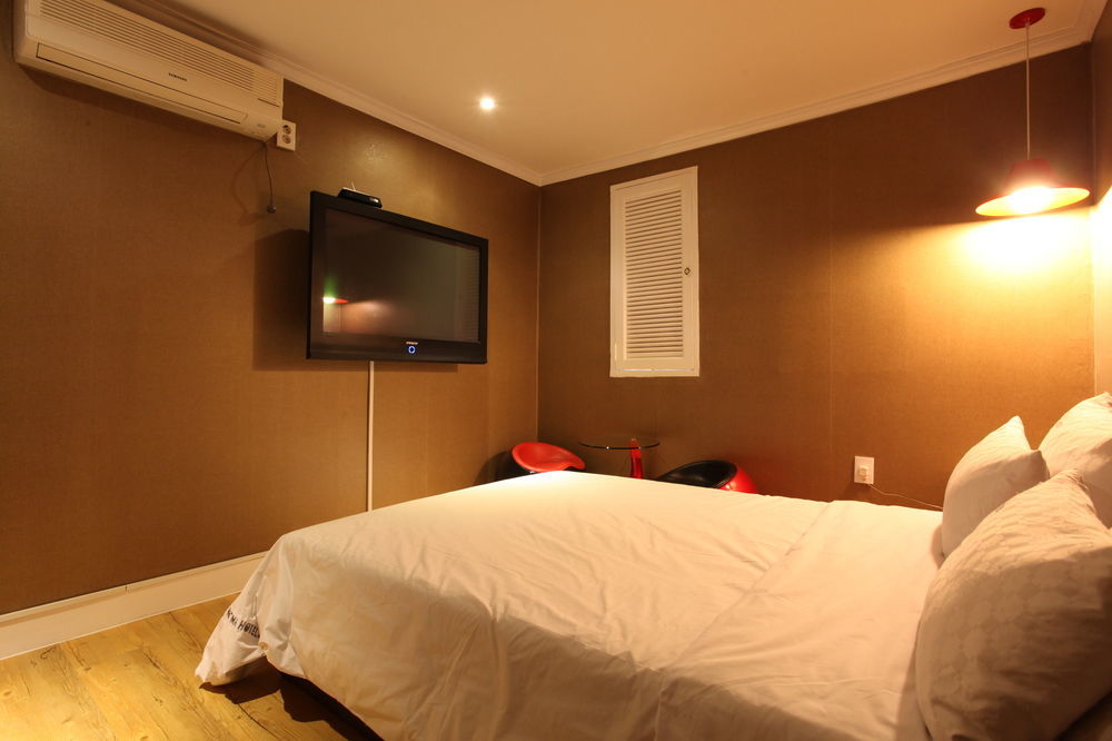 Hotel Goguma Shinchon Seul Zewnętrze zdjęcie