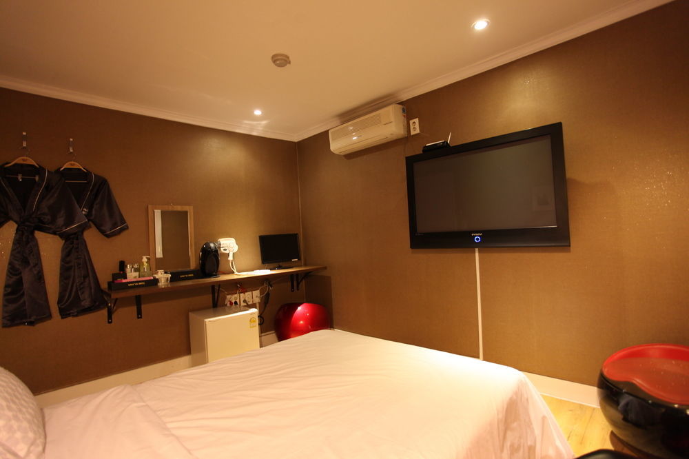 Hotel Goguma Shinchon Seul Zewnętrze zdjęcie