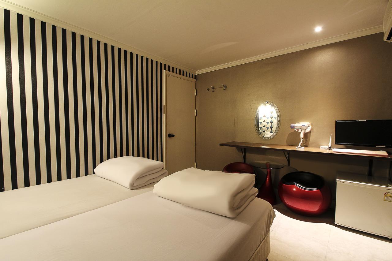 Hotel Goguma Shinchon Seul Zewnętrze zdjęcie