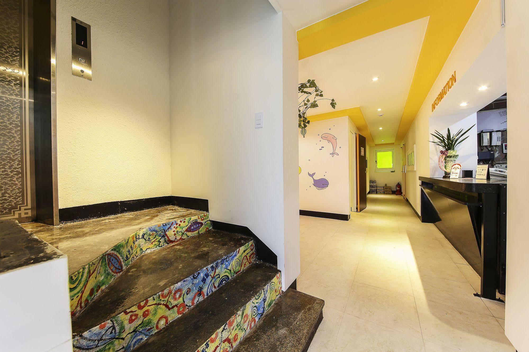 Hotel Goguma Shinchon Seul Zewnętrze zdjęcie