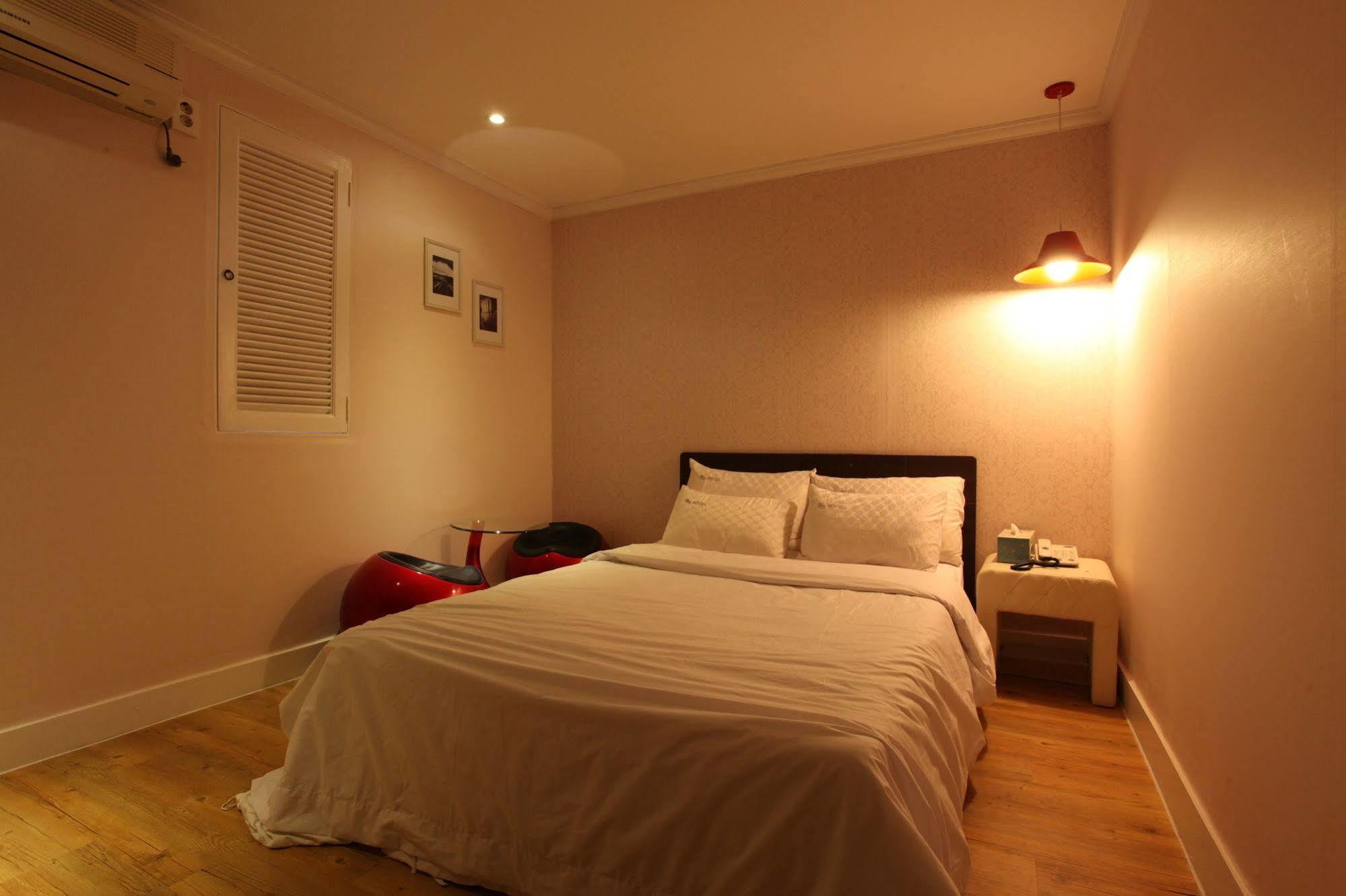 Hotel Goguma Shinchon Seul Zewnętrze zdjęcie